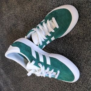 Adidas Matchbreak Super Collegiate Green Sneakers Mens size 6.